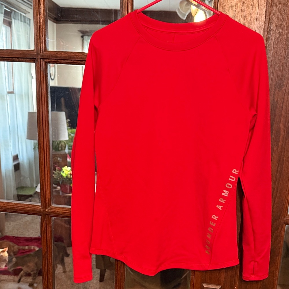 Under Armour Womens ColdGear Fitted Long Sleeve Shirt Red Gold Thumbholes Medium